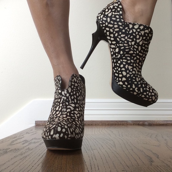 DV by Dolce Vita Black and White Calf Fur Booties - Picture 3 of 8